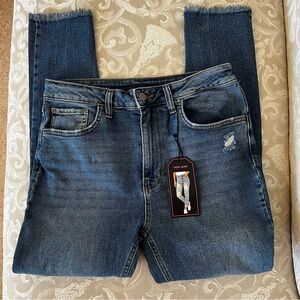 ❤️SOLD❤️ No Boundaries Mom Jeans, Size 9